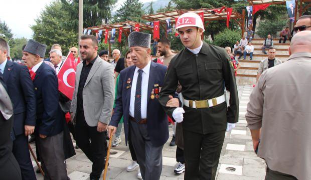 Amasya haberleri Vefa ve gurur bir arada: Mehmetçik gaziyi yalnız bırakmadı