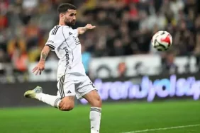 kayseride_rafa_silva_firtinasi_kariyerinde_bir_ilki_basardi_1758738117_5672